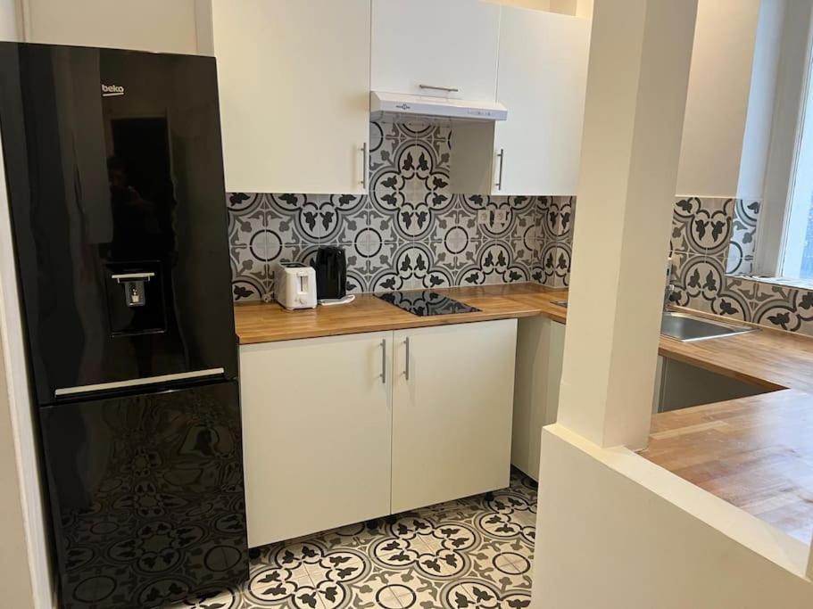Appartement Magnifique Paris 18 Buitenkant foto