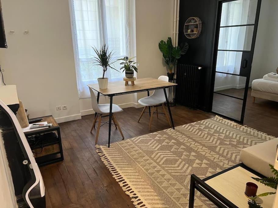 Appartement Magnifique Paris 18 Buitenkant foto