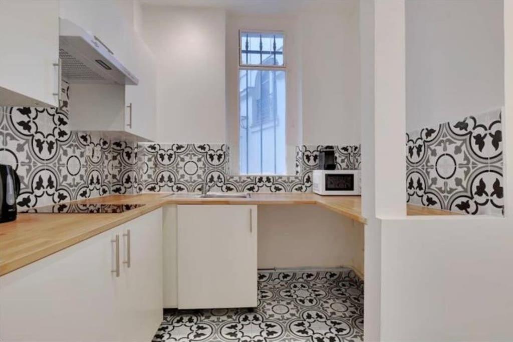 Appartement Magnifique Paris 18 Buitenkant foto