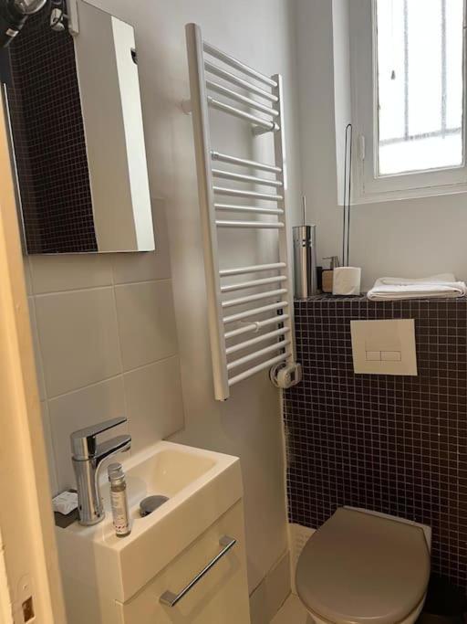 Appartement Magnifique Paris 18 Buitenkant foto