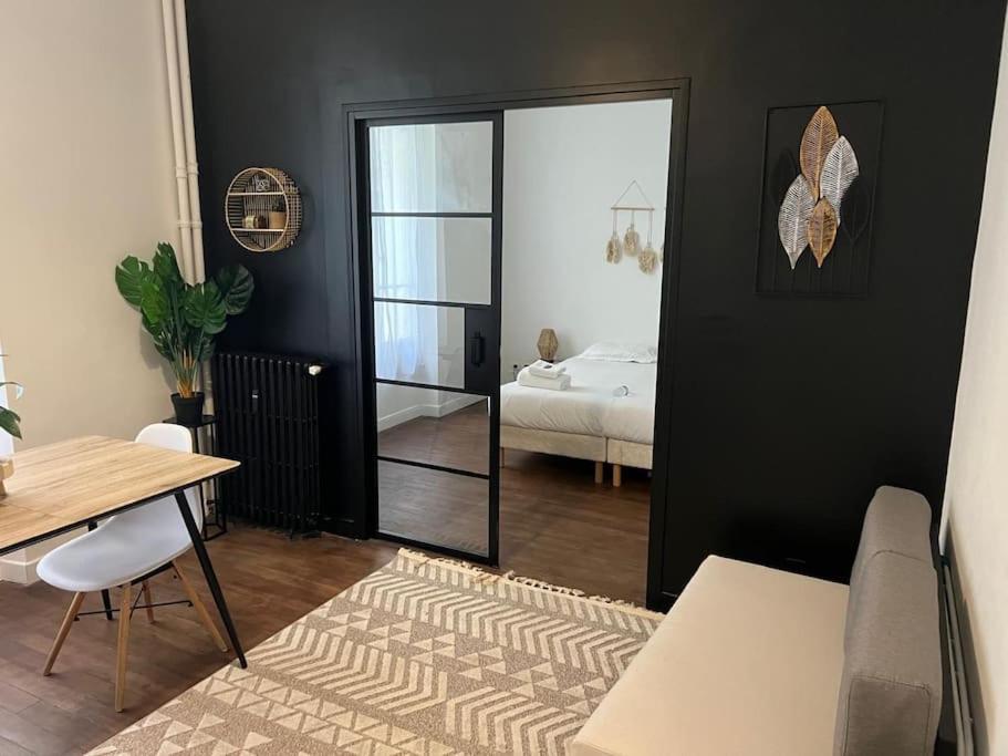 Appartement Magnifique Paris 18 Buitenkant foto