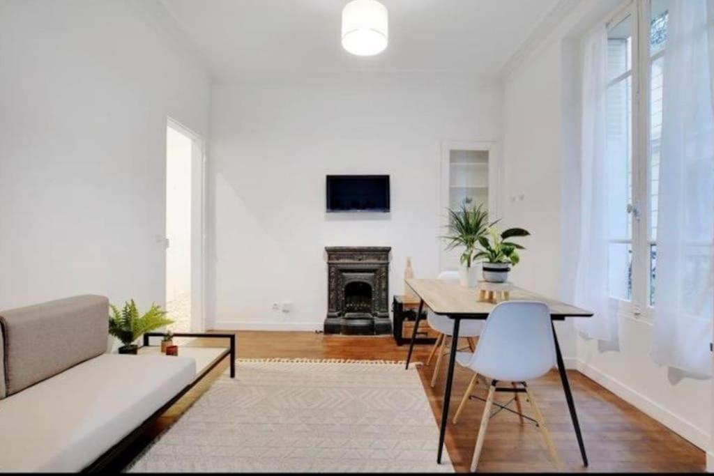 Appartement Magnifique Paris 18 Buitenkant foto