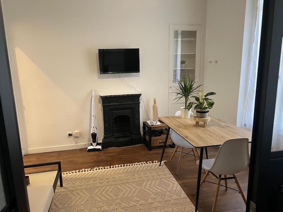 Appartement Magnifique Paris 18 Buitenkant foto